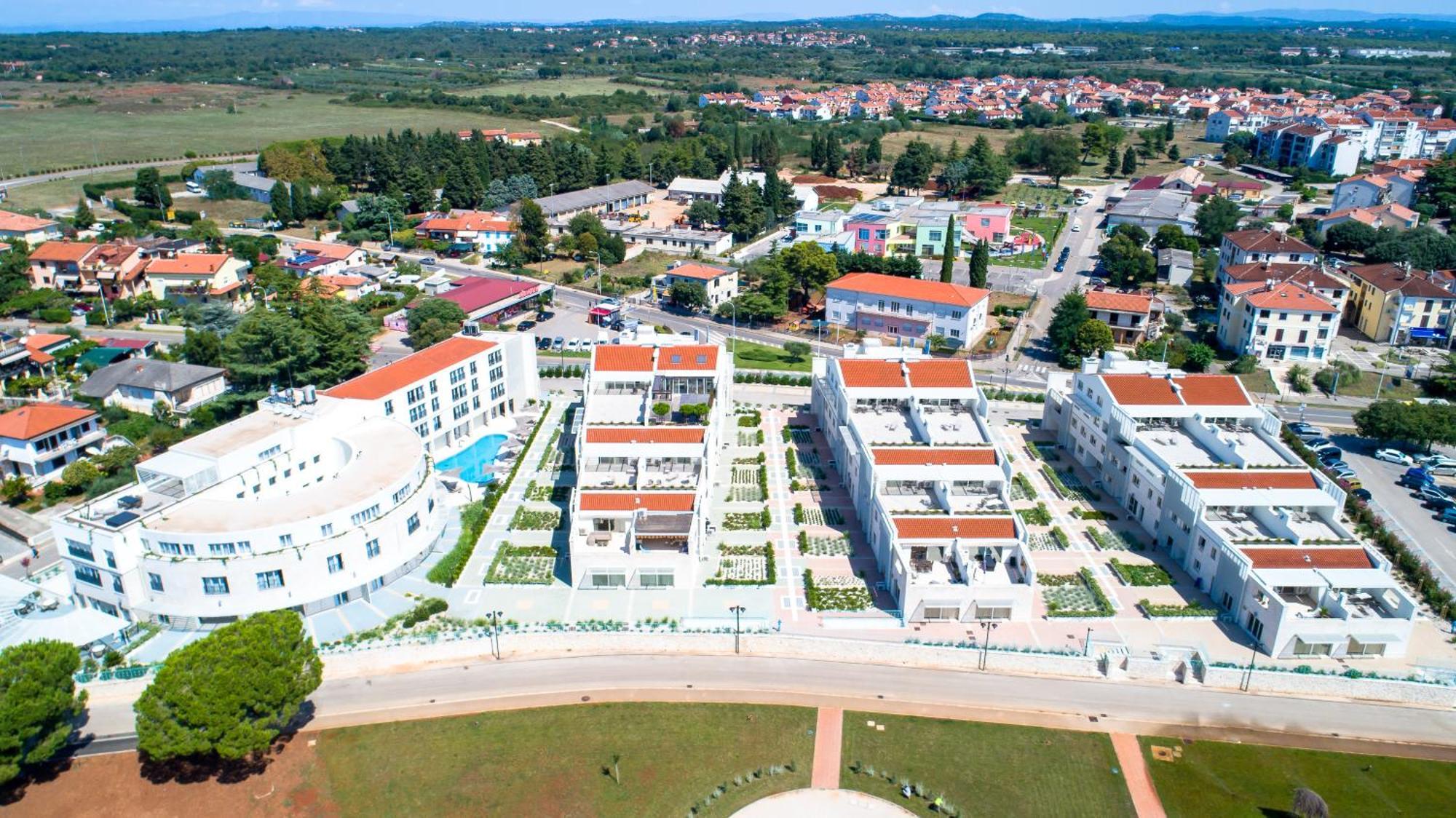 The Garden Palace Umag By Locap Group 外观 照片